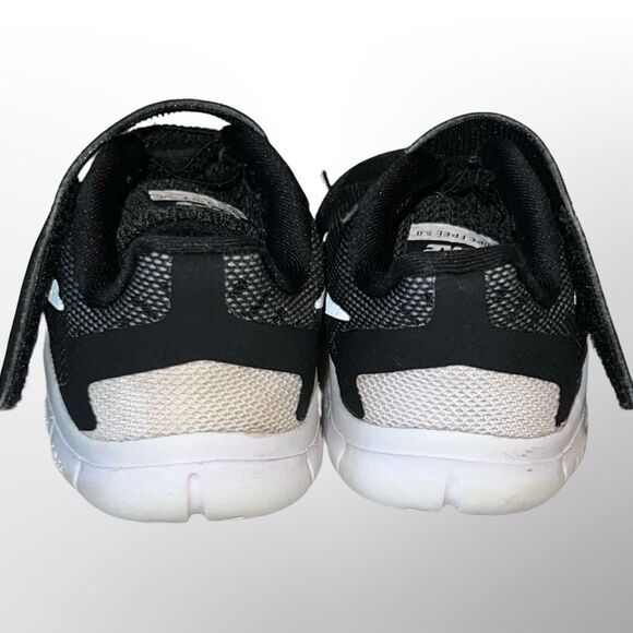 Baby Nike Free 5 Black White Sneakers Size 4 C - Picture 7 of 7